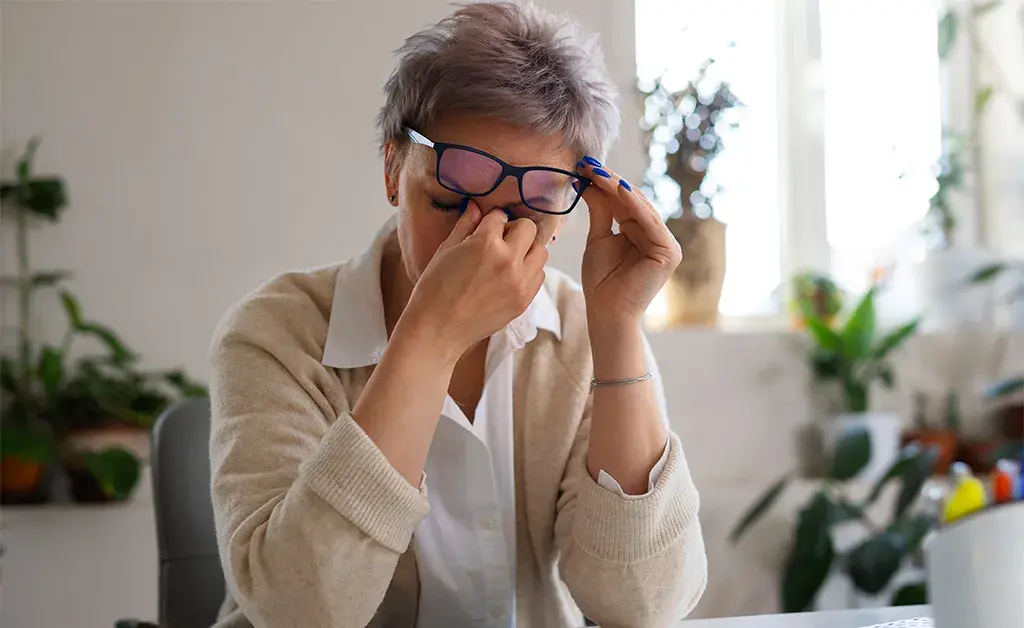 Daños visuales por el uso de gafas premontadas de cerca